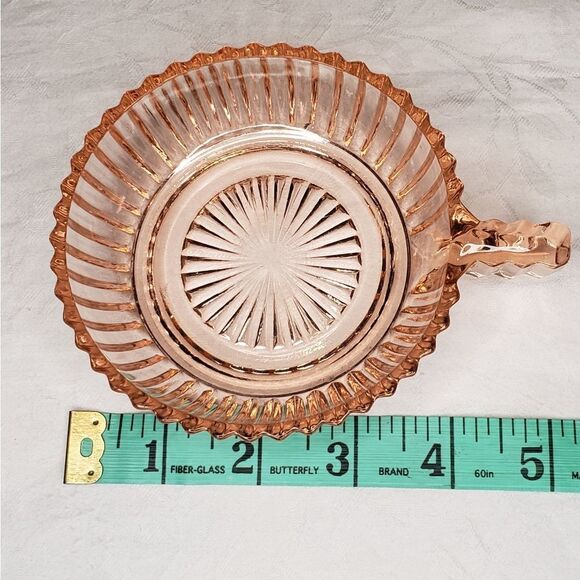 Vintage pink depression glass dish - Picture 3 of 4